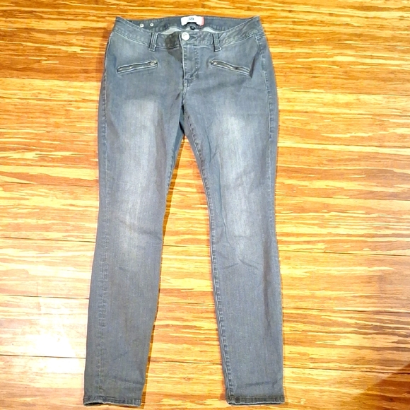 Cabi Gray Size 8 Stretchy Skinny Jeans With Front Zippers - Picture 1 of 6